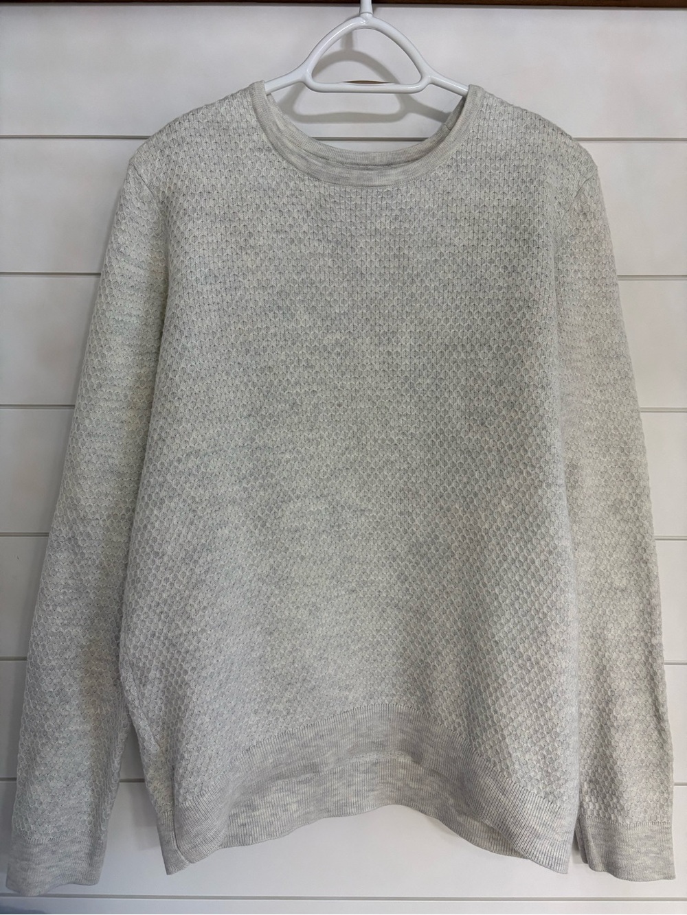RW&CO. Men's Light Heather Gray Textured Crewneck Sweater
